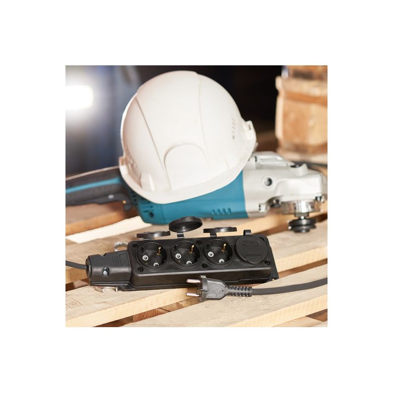 111-114 Розетка штепсельная четырехместная влагозащищенная, с/з, 16 А, IP54 каучук REXANT  в Коврове